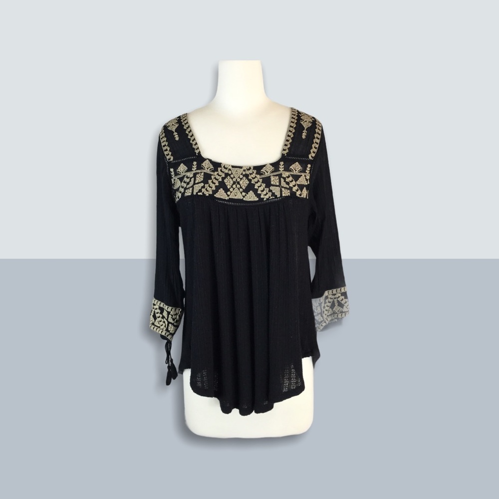 Lucky Brand peasant top, 3/4 sleeves w/tassels